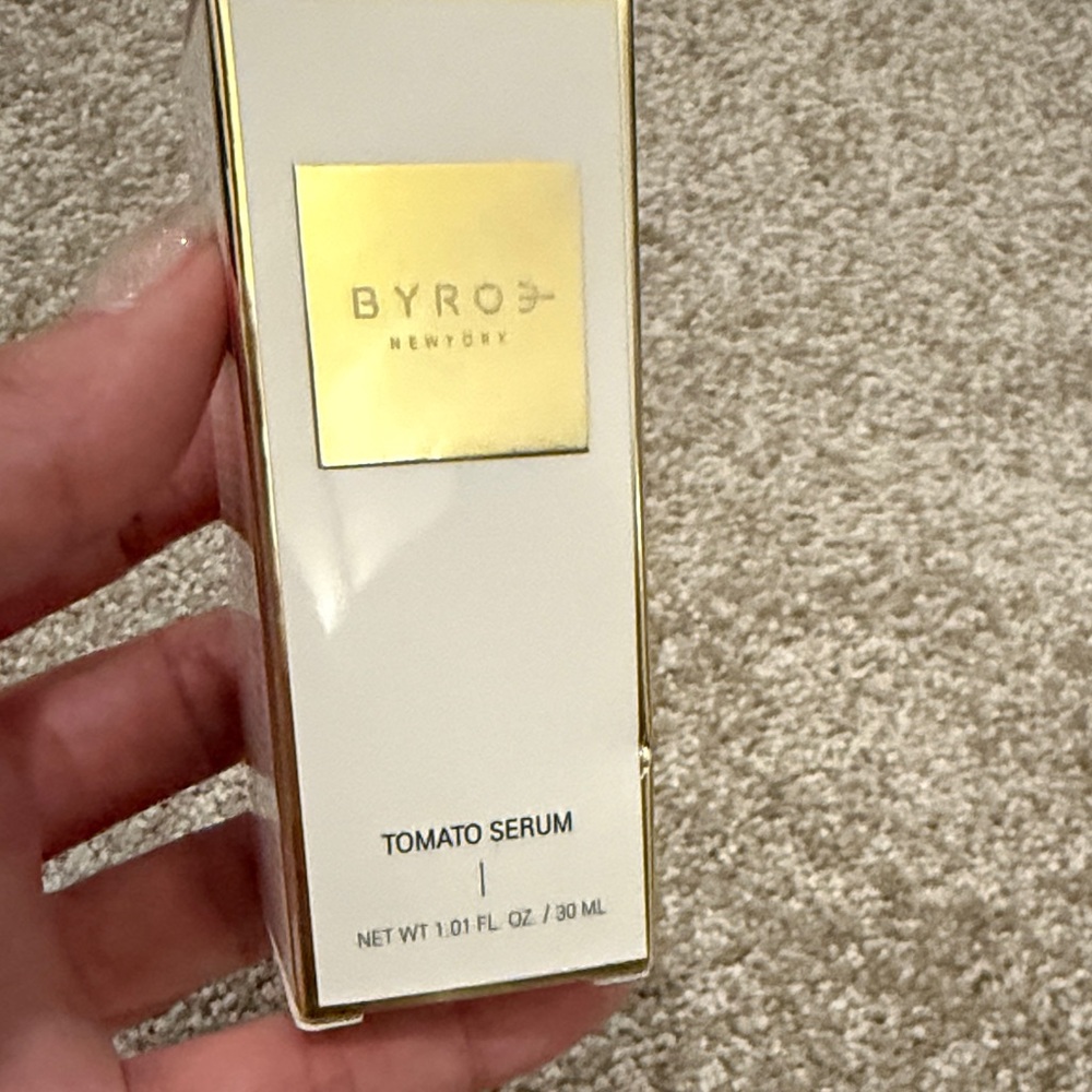 BYROE New York Tomato Serum - Gold and White